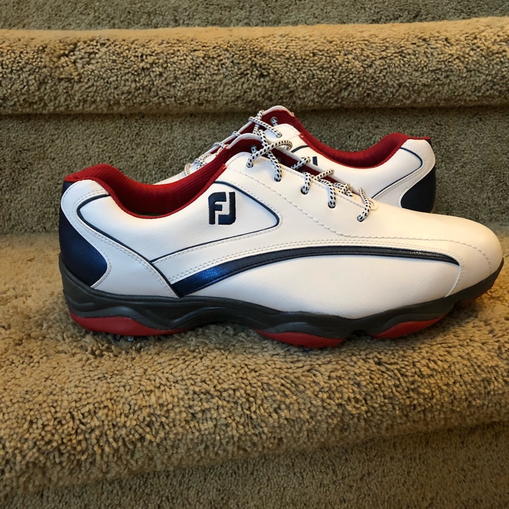 Footjoy men’s golf shoes